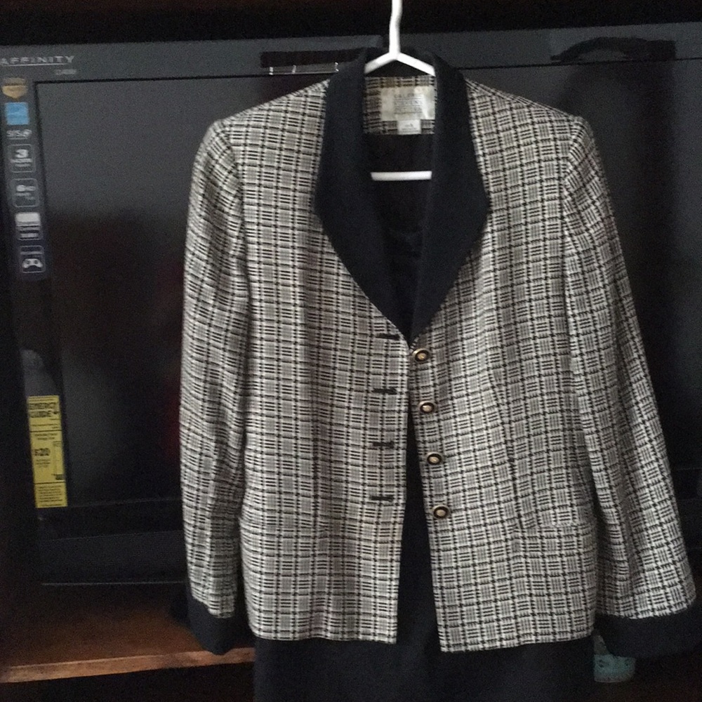 Suit